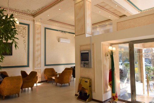 نمای داخلی هتل ورنوس تهران در بلوار کشاورز و معماری مدرن آن