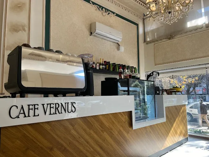 کافی شاپ ورنوس